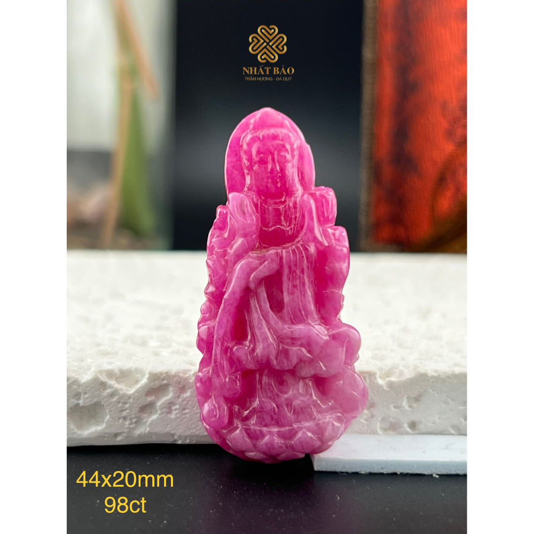 Linh Vật Quán Âm Ruby Thiên Nhiên: Biểu Tượng Phong Thủy Thanh Lọc #QARB4989