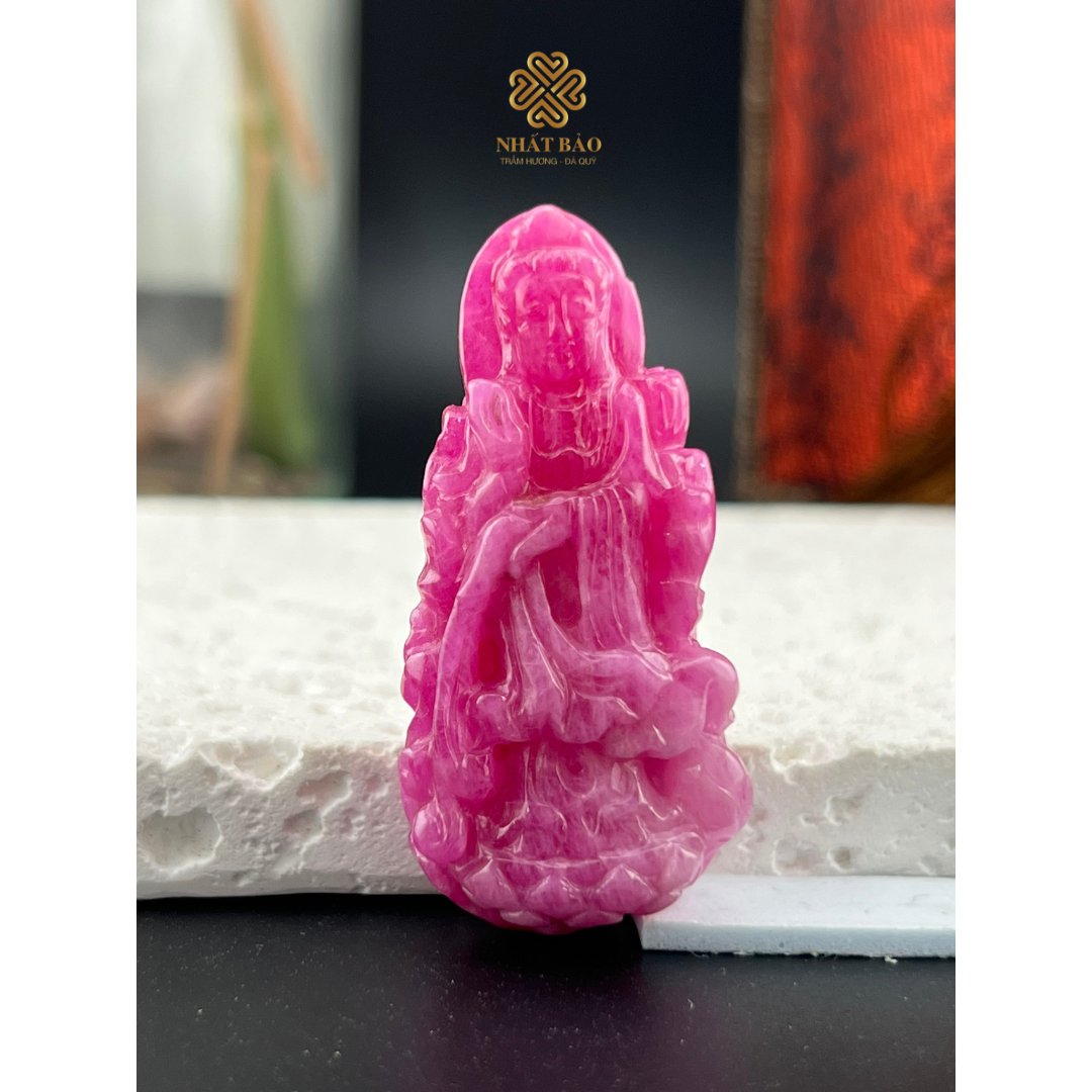 Linh Vật Quán Âm Ruby Thiên Nhiên: Biểu Tượng Phong Thủy Thanh Lọc #QARB4989 - Ảnh 2