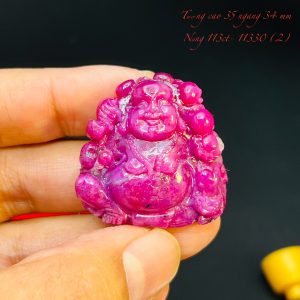 Tượng Phật Di Lạc Tạc Đá Ruby Thiên Nhiên. Tượng cao 35mm ngang 34mm nặng 113carat #11330