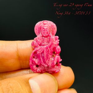 Tượng Phật Quán Âm Tạc Đá Ruby Thiên Nhiên. Tượng cao 29mm ngang 17mm nặng 31carat #3170