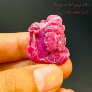 Tượng Phật Quán Âm Tạc Đá Ruby Thiên Nhiên. Tượng cao 30mm ngang 25mm nặng 48carat #4860