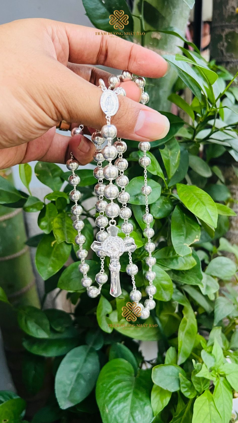 Tràng Hạt Mân Côi 50 Hạt Bạc Ta Size 8mm. Có Thánh Giá Và Đức Mẹ Ban Ơn. Mẫu Có Dây Bạc Giữa Các Hạt - Ảnh 3