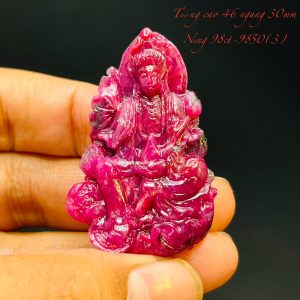 Tượng Phật Phổ Hiền Bồ Tát Tạc Đá Ruby Thiên Nhiên. Tượng cao 46mm ngang 30mm nặng 98carat #9850
