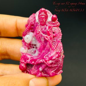 Tượng Phật Quán Âm Tạc Đá Ruby Thiên Nhiên. Tượng cao 52mm ngang 34mm nặng 165carat #16560