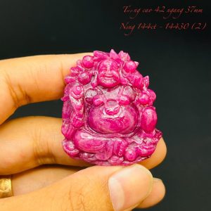 Tượng Phật Di Lạc Tạc Đá Ruby Thiên Nhiên. Tượng Cao 42mm Ngang 37mm Nặng 144carat #14430