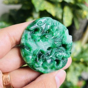 Alternative view of Mặt Dây Hình Rồng Cẩm Thạch Sơn Thuỷ, Chất Đá Cao Cấp mang nhanh lên nước. Đường kính tượng 49mm.