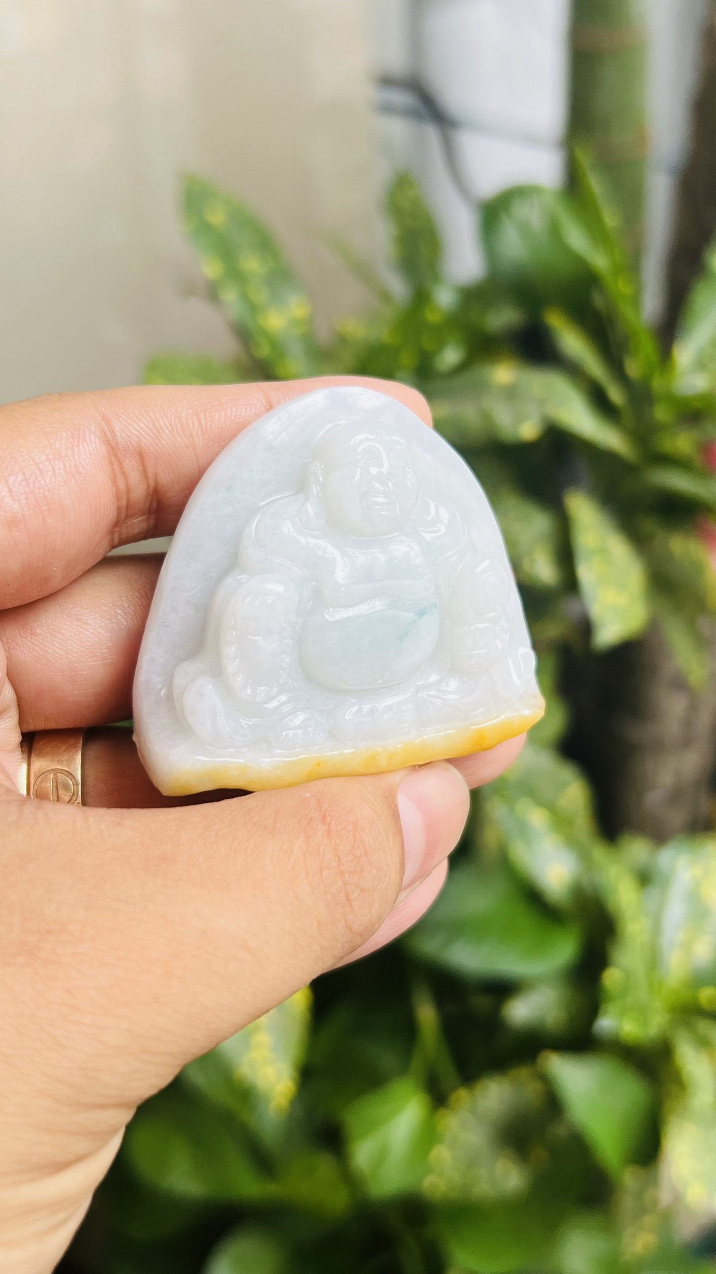Tượng Di Lạc Tạc Từ Đá Cẩm Thạch Huyết Tách Màu tỉ mỉ Chất Đá Đẹp. Thông đèn, Tượng cao 47mm ngang 53mm. - Ảnh 3