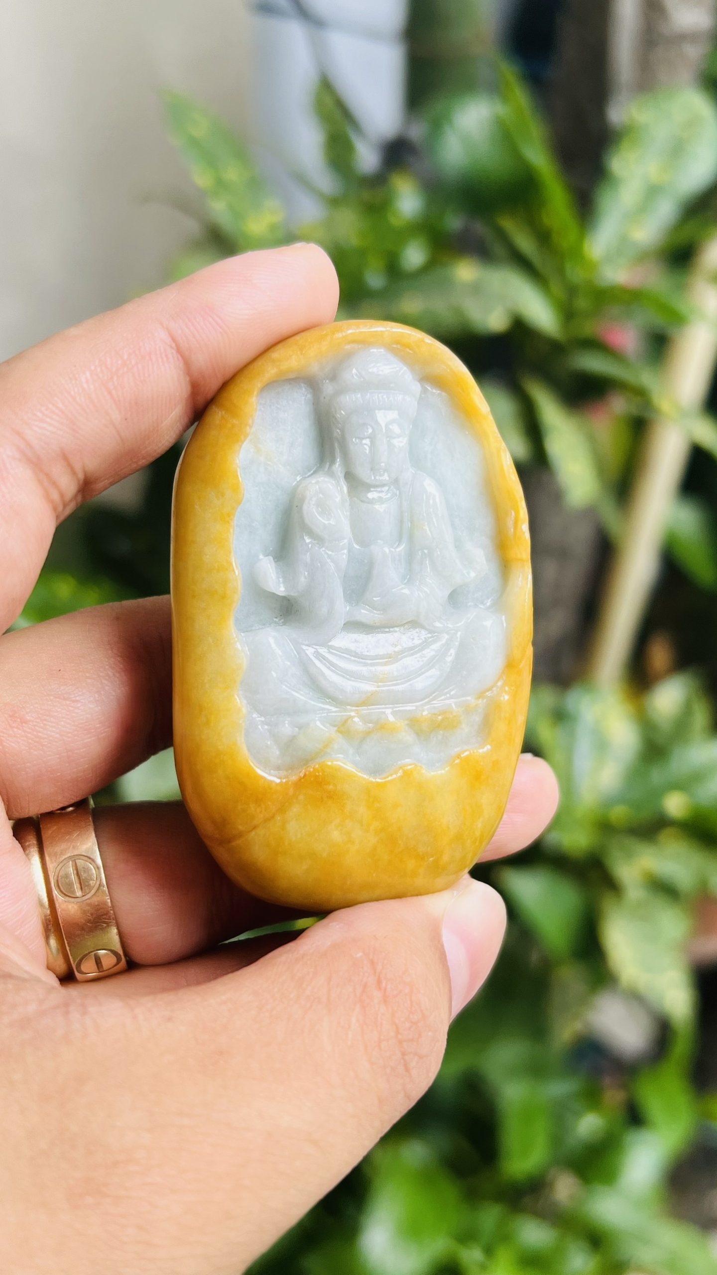 Tượng Mẹ Quán Âm được Nghệ nhân Việt Nam Tạc trên đá cẩm thạch cao cấp, tách lớp tỉ mỉ chất đá cao thông đèn. Thích hợp trưng bày. Tượng cao 68mm ngang 46mm. - Ảnh 2