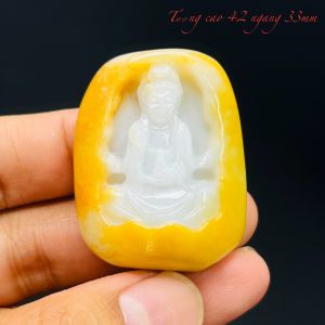 Tượng Di Lạc được Nghệ nhân Việt Nam Tạc trên đá cẩm thạch cao cấp, tách lớp tỉ mỉ chất đá cao thông đèn. Thích hợp trưng bày. Tượng cap 42mm nặng 33mm.