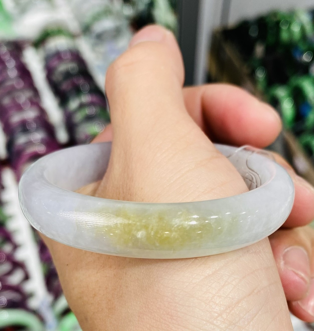 Vòng Ngọc Phỉ Thúy Type A VIP Ni 49 Bản Hẹ - Ảnh 2
