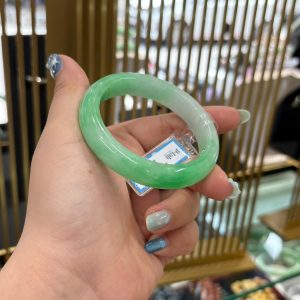 Vòng Cẩm Thạch Phỉ Thúy Tuýp B Xanh Lý Táo